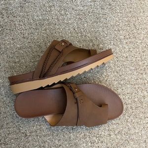 Brand new, brown sandals size 7